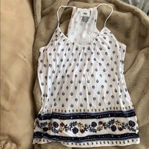 Xs old navy tank, fits like a S